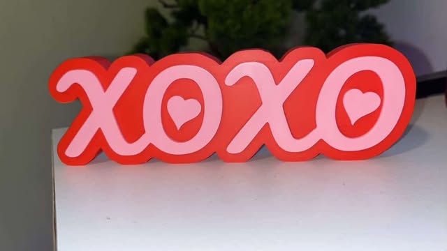 Figura XOXO impresa en 3D